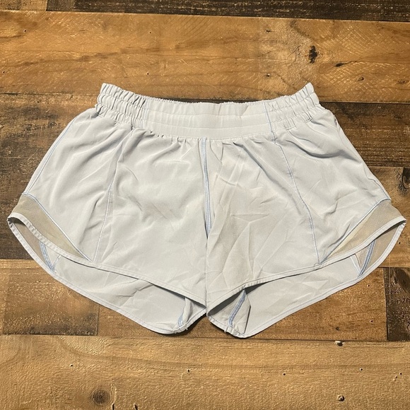Lululemon Hotty Hot Shorts - Picture 1 of 4